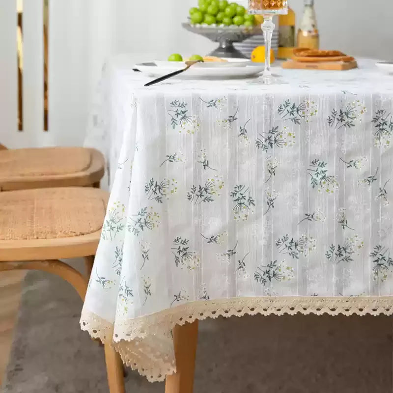 nappe table fleurs blanche verte beige bordure dentelée classique romantique extérieur