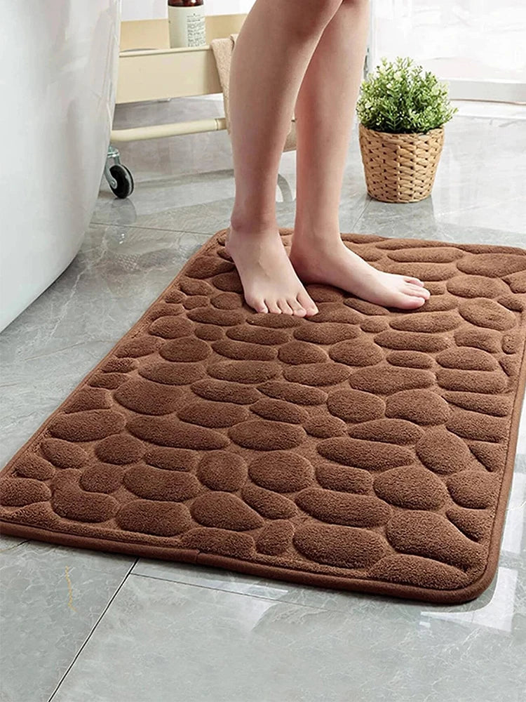 tapis bain moderne marron noir bordeaux bleu clair texture galets polyester antidérapant absorbant