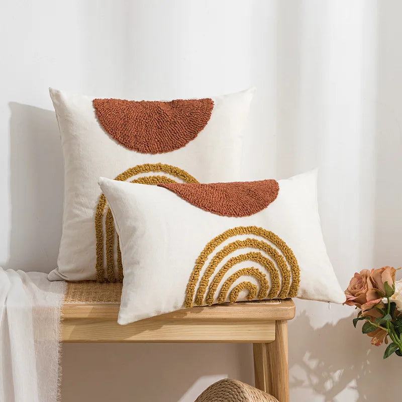 coussin moderne géométrique brodé coton polyester blanc orange moutarde adhésif rectangle square decoration