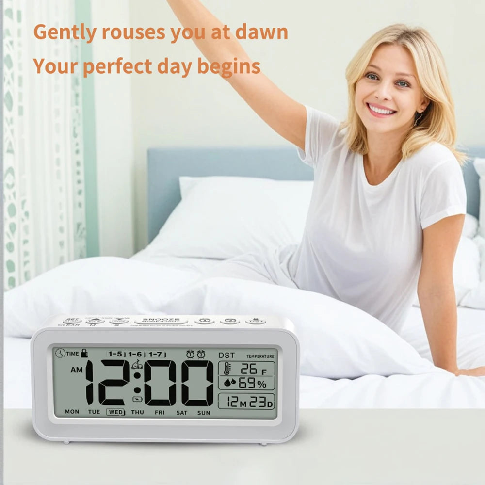 horloge numérique minimaliste blanc noir affichage heure calendrier température humidité deux alarmes mode nuit