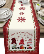 Chemin de table de Noël avec motifs de flocons de neige et de personnages de Noël en style scandinave.