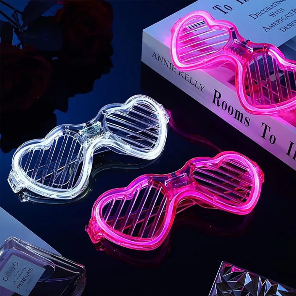 lunettes soleil lumineuses forme coeur rouge rose bleu fête anniversaire mariage
