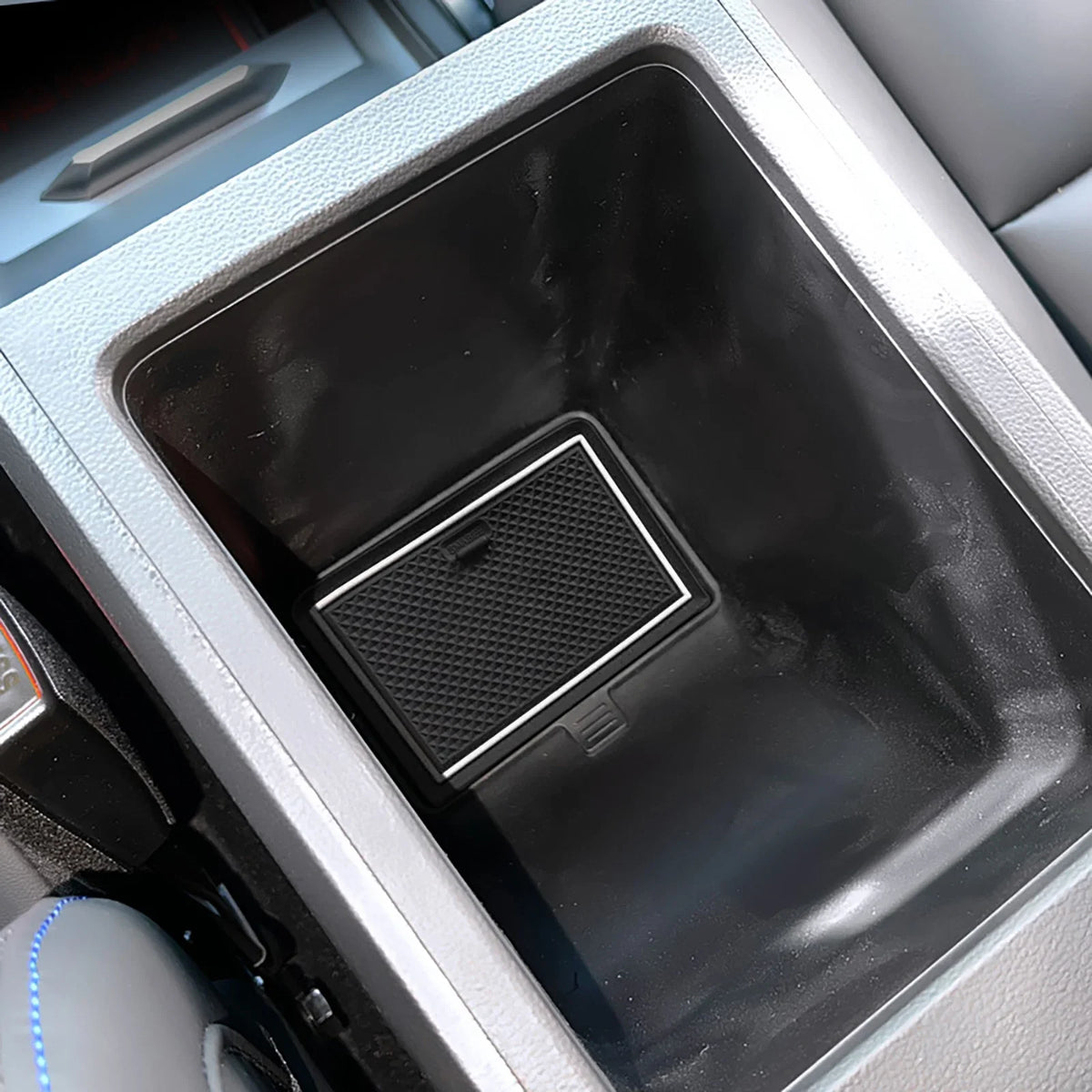 tapis sol voiture adhésif texture carbone moderne noir gris pièces