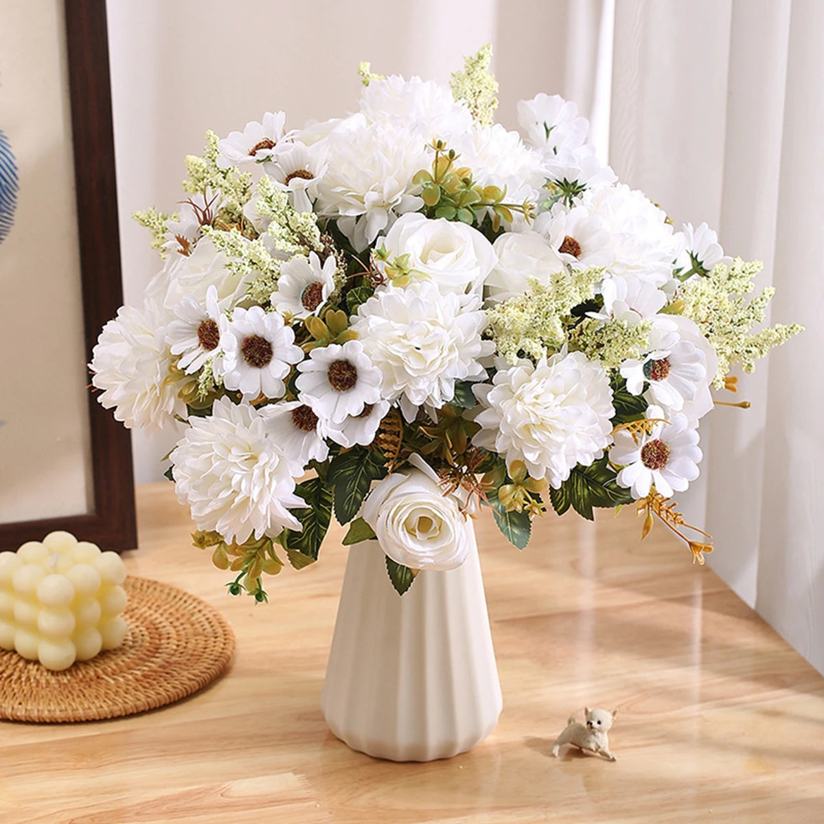 bouquet fleurs artificielles roses classiques intérieur mariage anniversaire décoration vase blanc