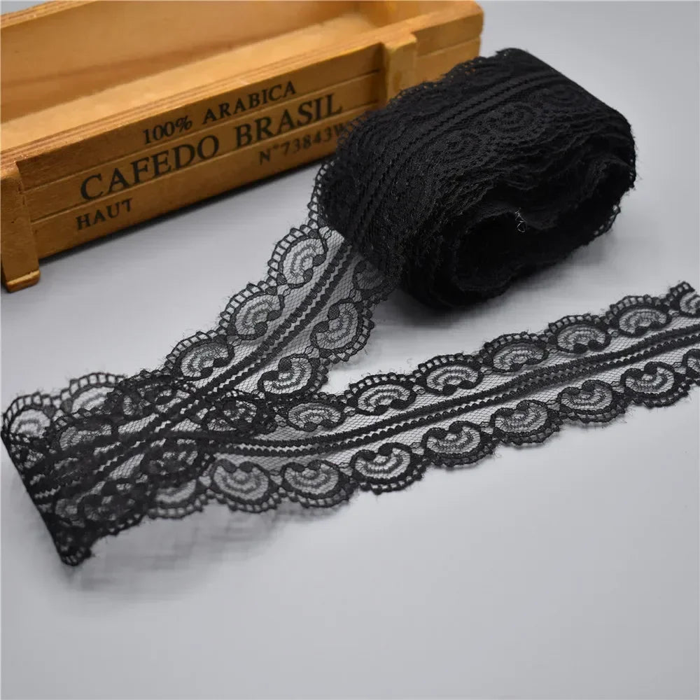 ruban dentelle motif floral violet jaune rose noir vert menthe mariage décoration classique 9mètres