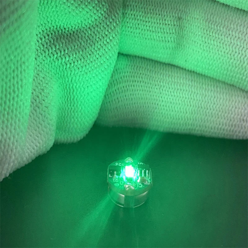 commutateur magnétique led vert circuit imprimé électronique diodes condensateurs connecteurs puce éclairage animation