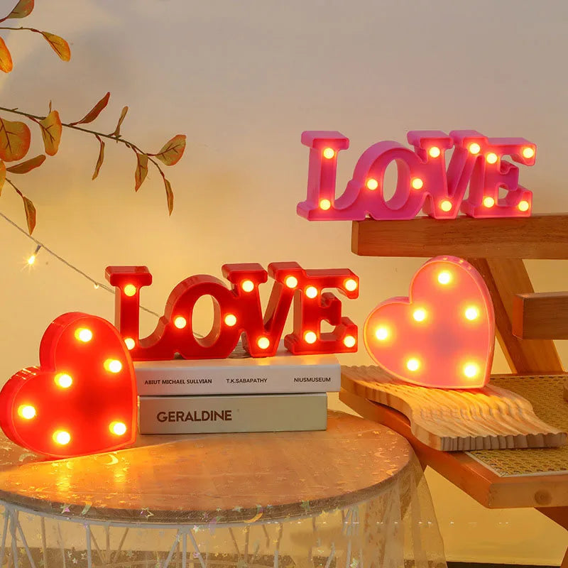 lettres lumineuses coeurs love rouge rose blanches vintage décoratives chambre enfants chambre adulte deco