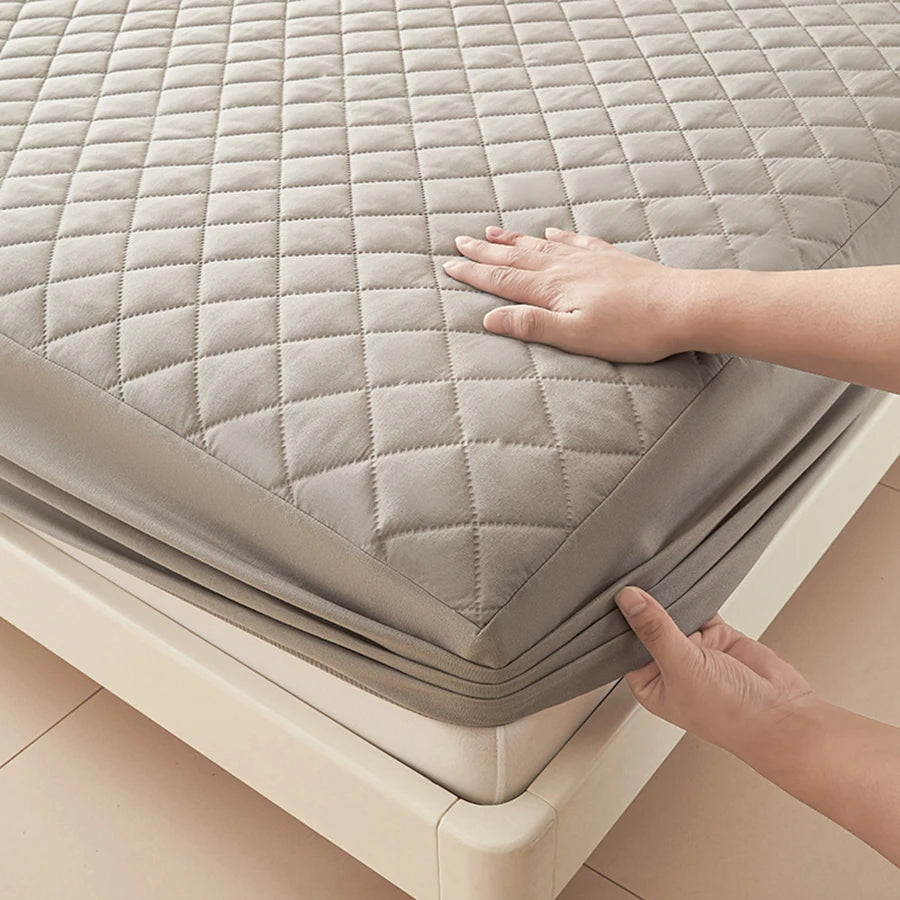 protège matelas gris clair quilté moderne 140x200cm 30cm hauteur lit polyester 200 fils