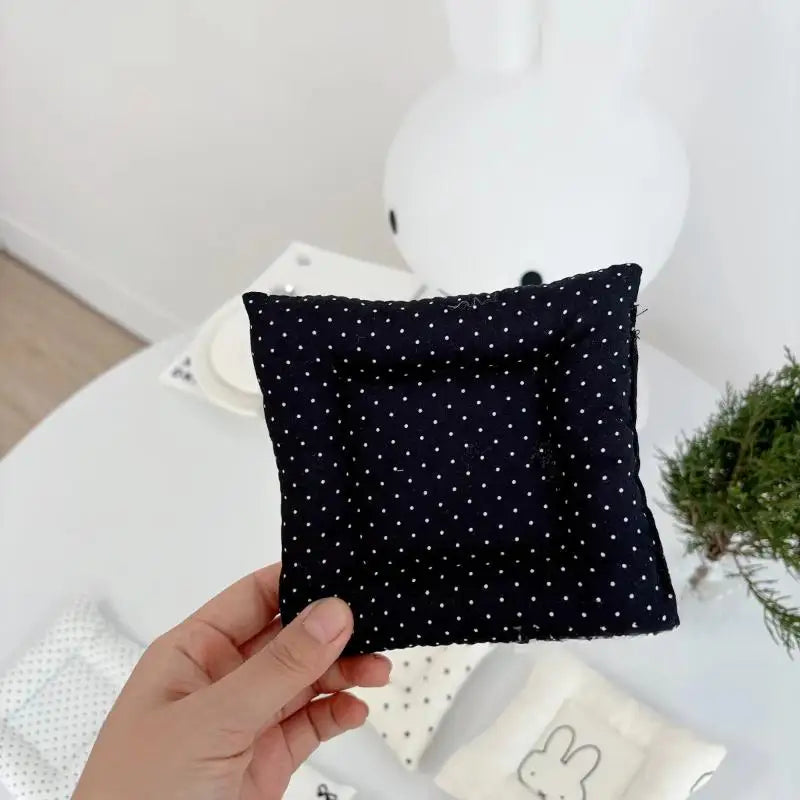 coussin protection blanc noir points noeuds chic moderne