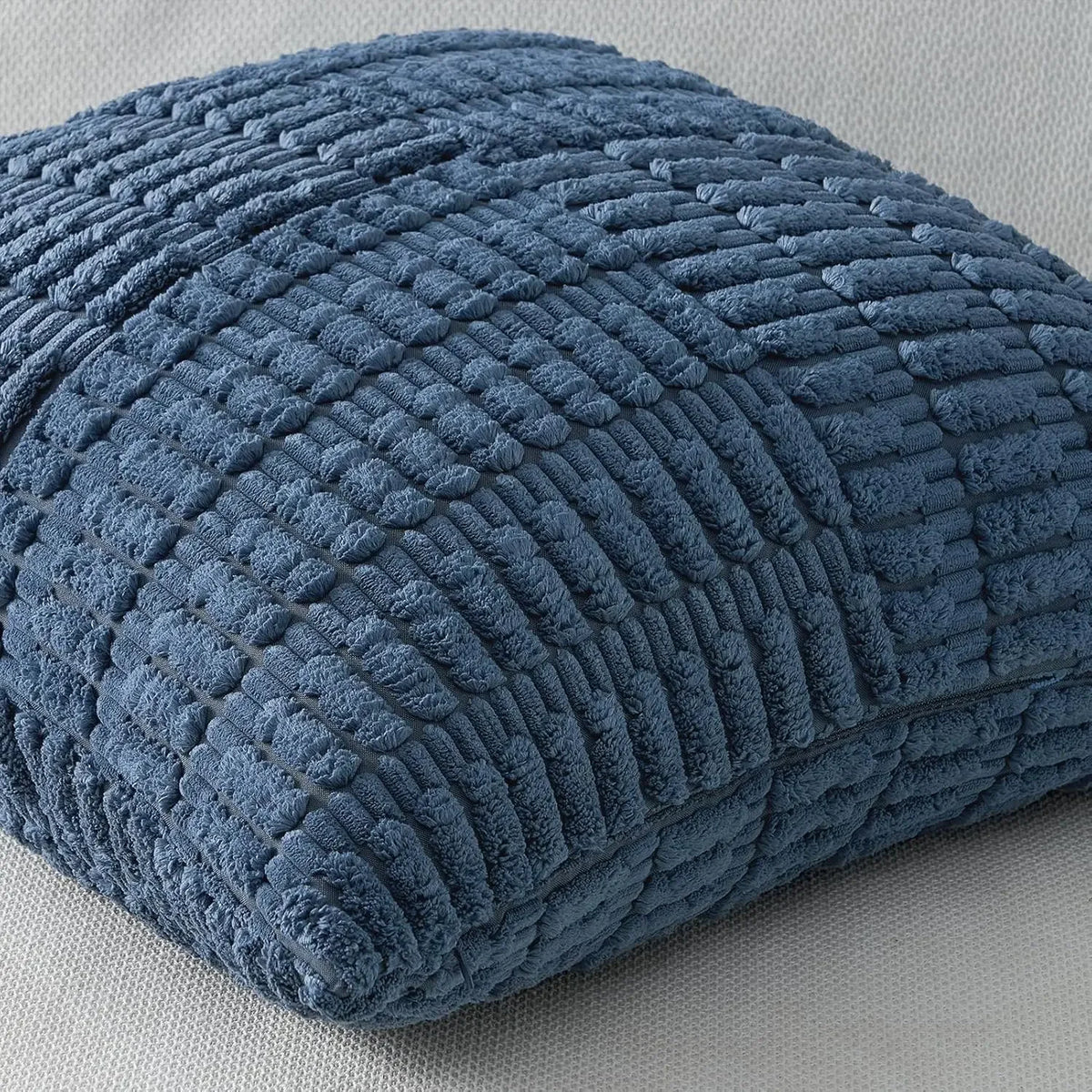 housse coussin carré moderne texture bleu marine polyester coton décoratif lit siège fixations blanc