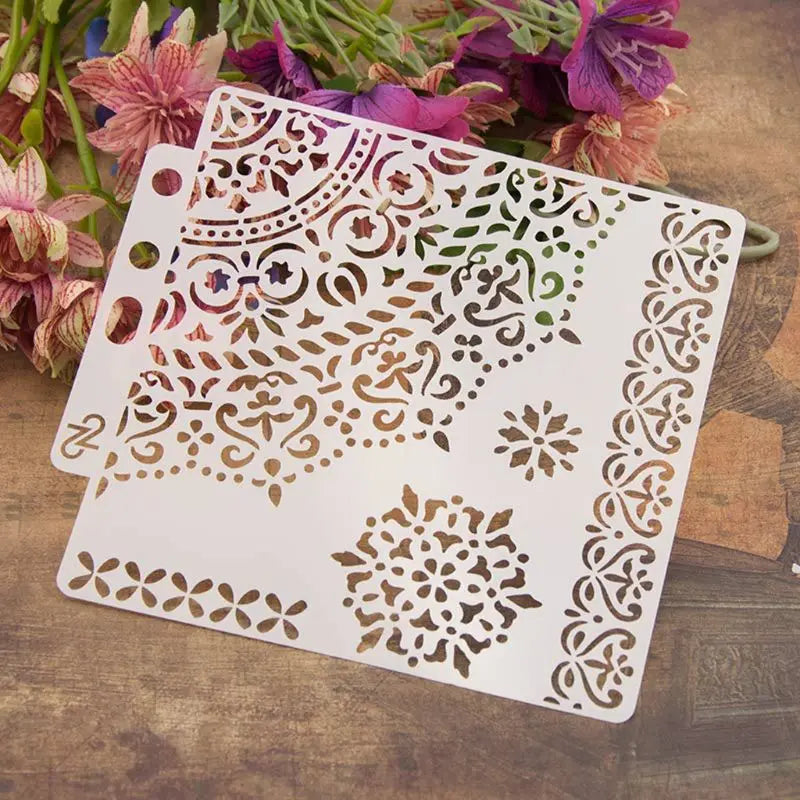 gabarits peinture floral blancs traditionnels délicats bois opaques carton bricolage scrapbooking