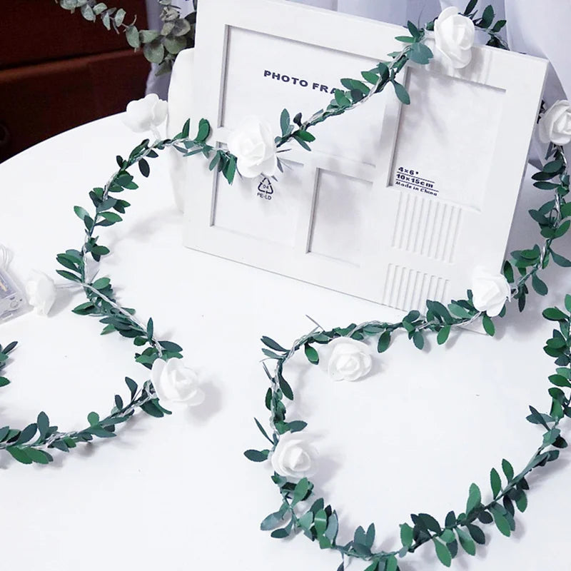 guirlande lumineuse fleurs blanches feuilles vertes clips romantique noël décoration chambre partie