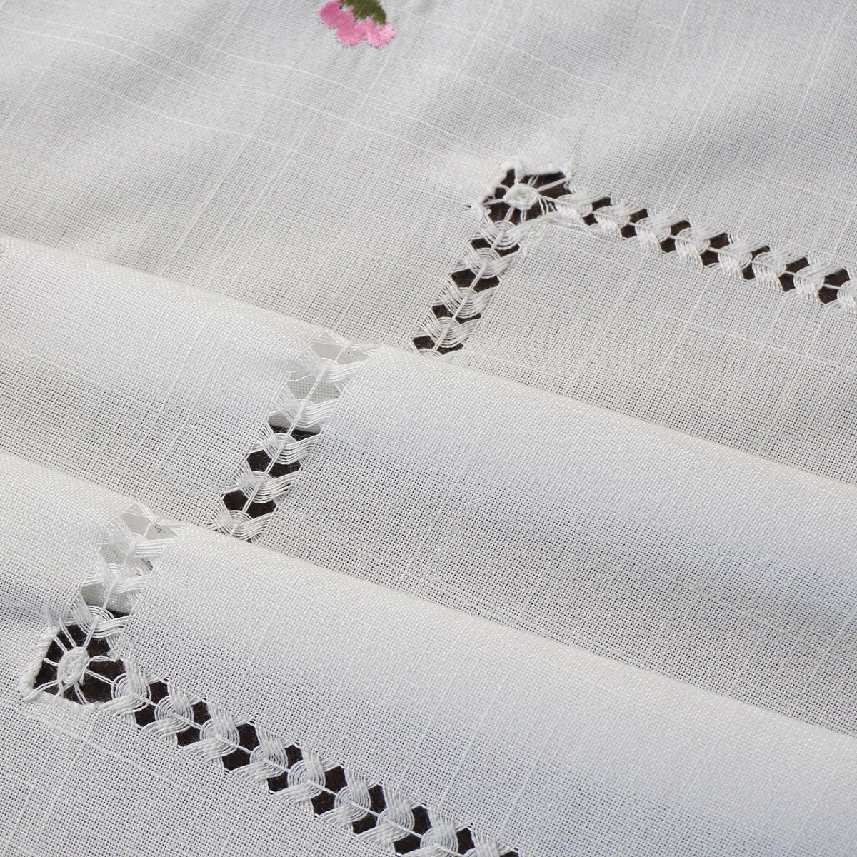nappe blanche broderie florale festonnée polyester coton table maison mariage fête restauranthôtel