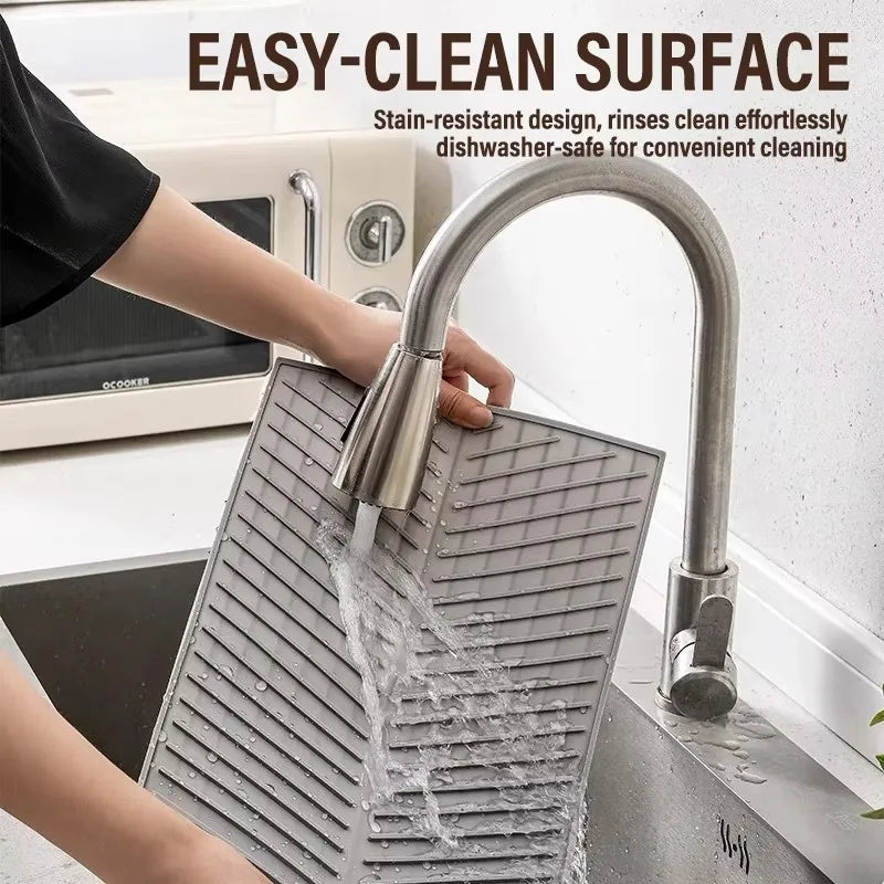 tapis silicone gris moderne rayures diagonales cuisine antidérapant respectueux environnement filtration eau protection vaisselle