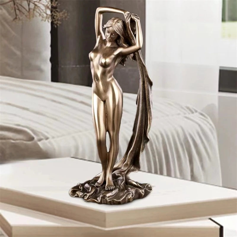 statue femme nue résine bronze détails musculaires drapé tissu classique art antique livres fleurs
