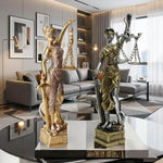 statue déesse justice résine or argent détails sculpturaux classique décoration chambre salon