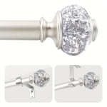 rideaux argentés finials cristallisés tringle brillante plis décoratifs classiques supports muraux