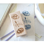 tampons bois naturels motifs gâteaux bonbons artisanal scrapbooking étiquettes journalisation decorative
