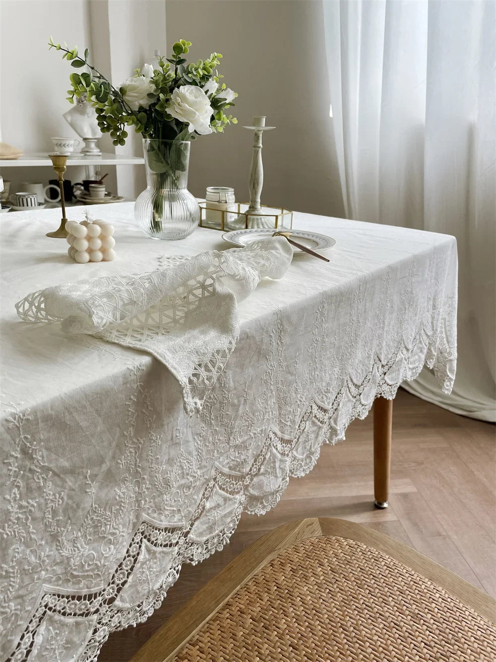 nappe brodée dentelle 100 coton blanc classique opacité table mariage fête noël