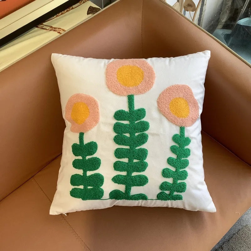 coussin décoratif brodé motifs floraux multicolore moderne maison canapé