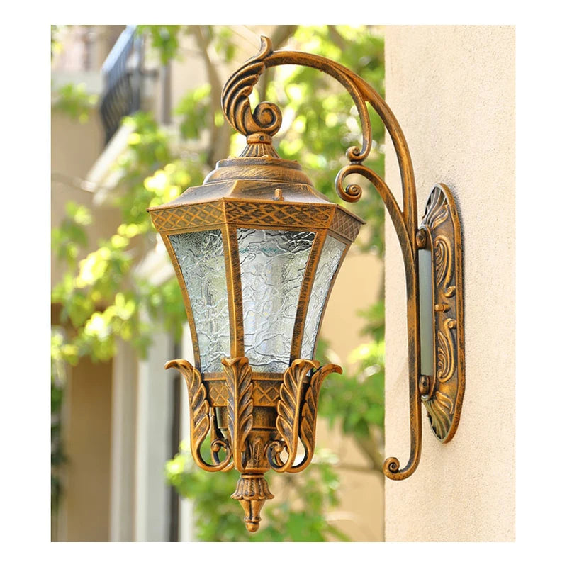 lampe murale classique verre craquelé ampoule led plaque fixation noir détails dorés chambre coucher