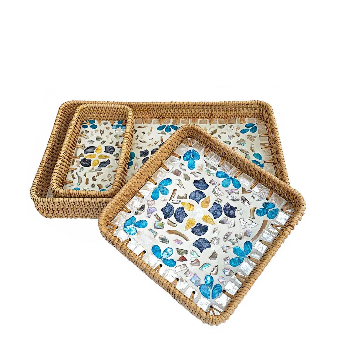 ensemble assiettes décoratives rotin motifs floraux boho rustique beige vert bleu blanc