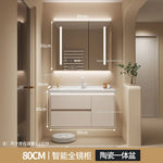 meuble salle bain moderne évier tiroirs beige clair miroir lumineux tapis motifs cosmétiques dorés