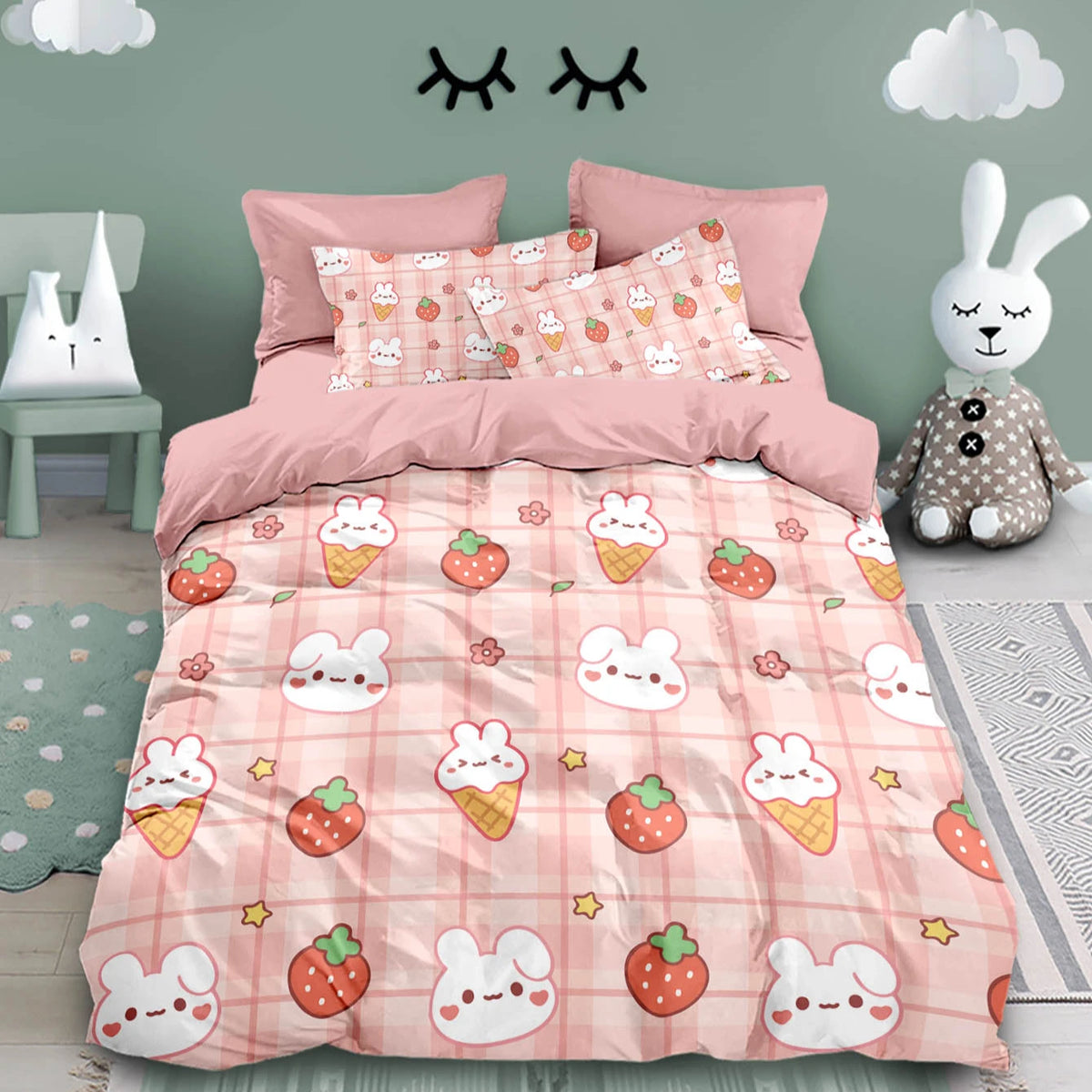 ensemble literie enfantin motif lapins fraises coeurs rose bleu hello so cute carotte