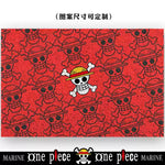 tapis d'entrée one piece noir blanc rouge personnages bienvenue chez toi logo/svg anime moderne
