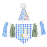 guirlande festivite couronne numerale deco chambre enfant motif pompon boho couleur neutre festive