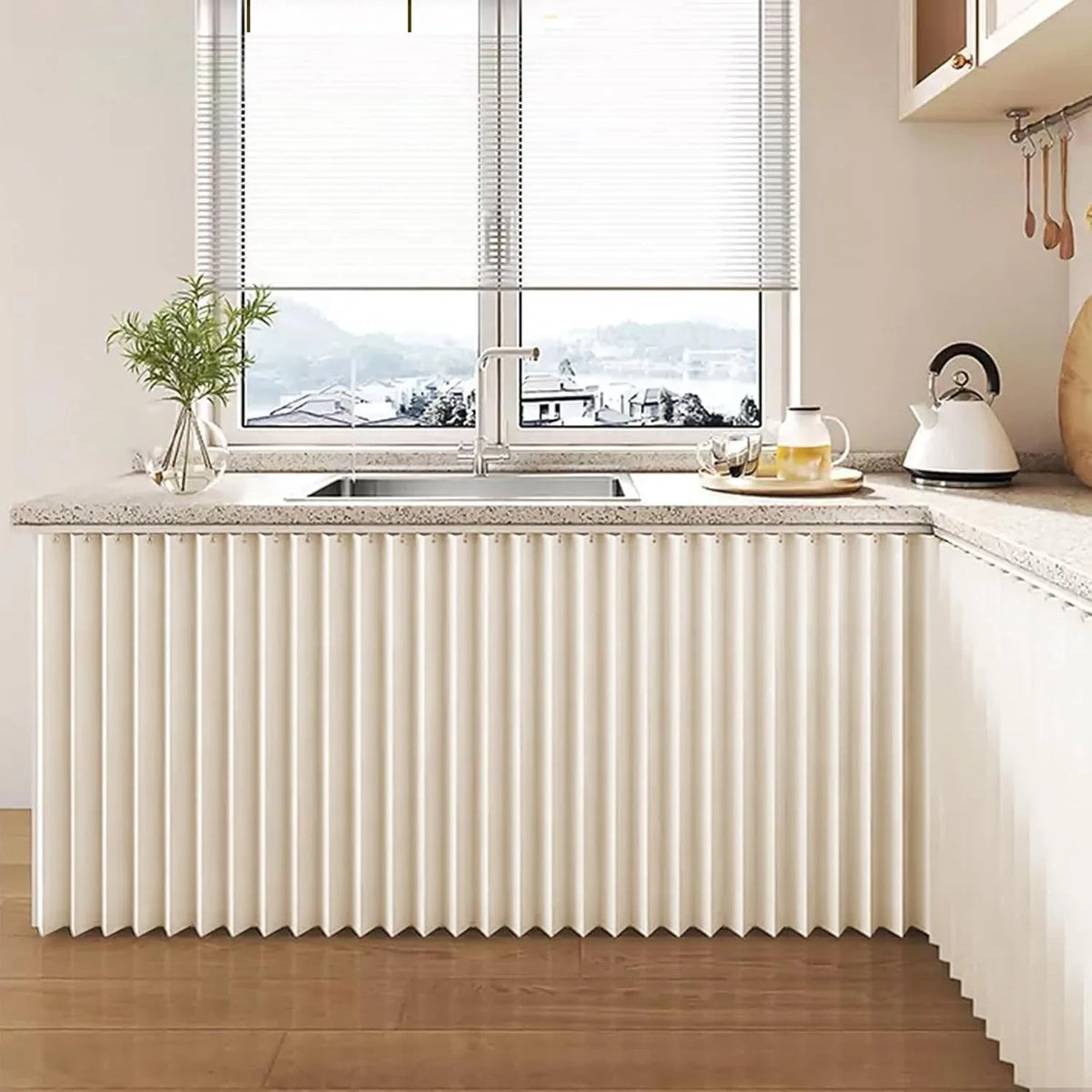 rideau placard beige clair rayures verticales moderne cuisine armoire rangement