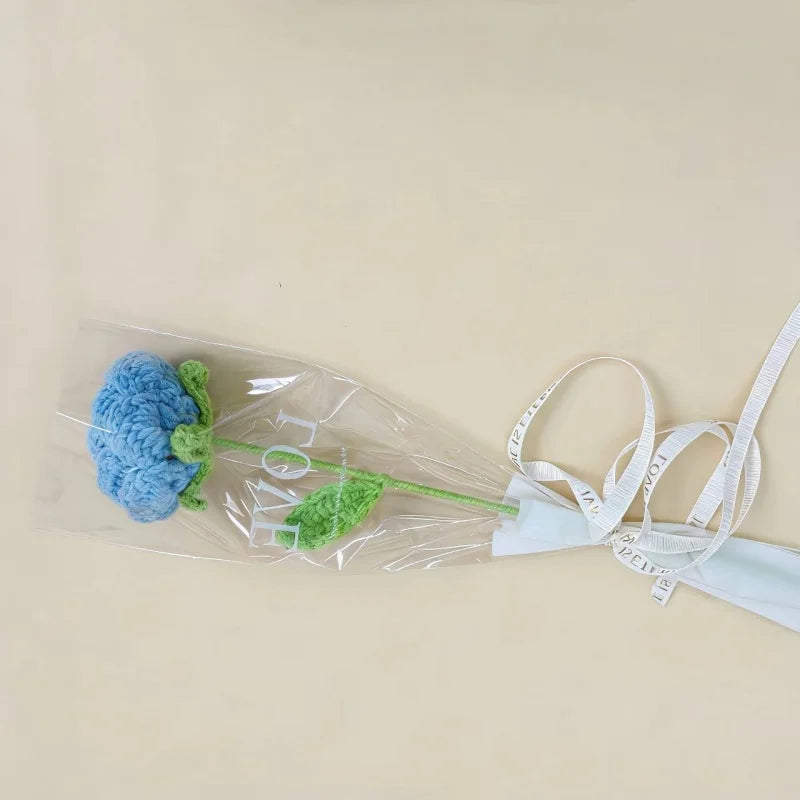 bouquet fleurs tricotées rouge jaune rose vert blanc anniversaire mariage décoration intérieure artisanal creative