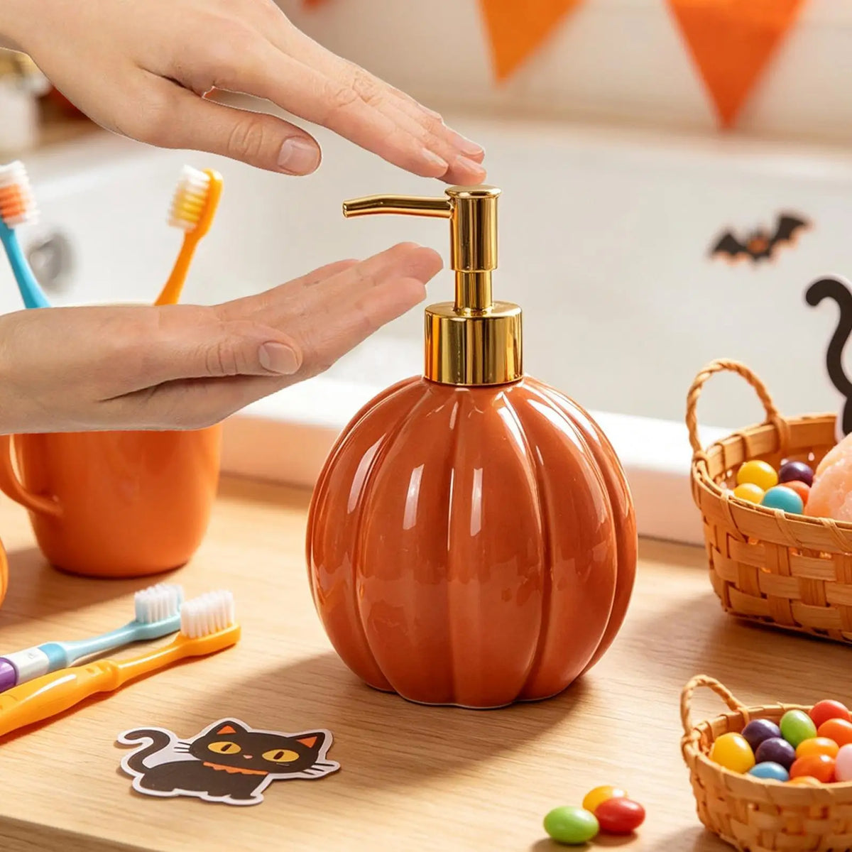 distributeur savon liquide citrouille orange moderne rechargeable pompe dorée