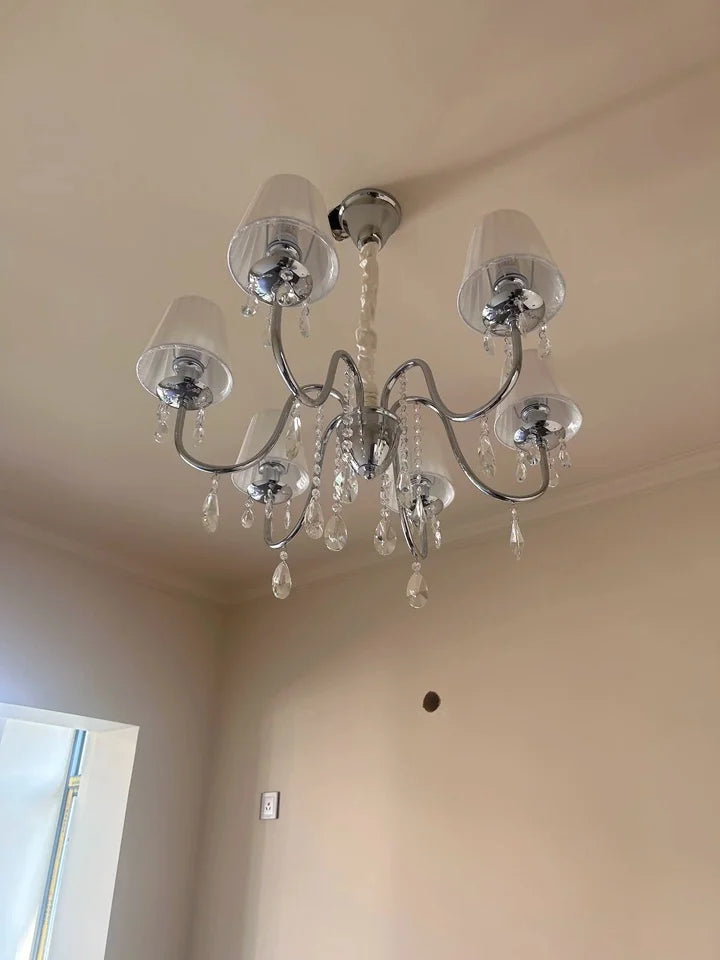 lustre cristal classique argenté abat jour conique cristaux pendus salon salle