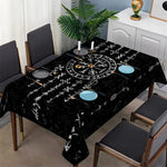 nappe table moderne noire runes symboles geometriques reutilisable polyeste rectangle festives assises couverts graphique