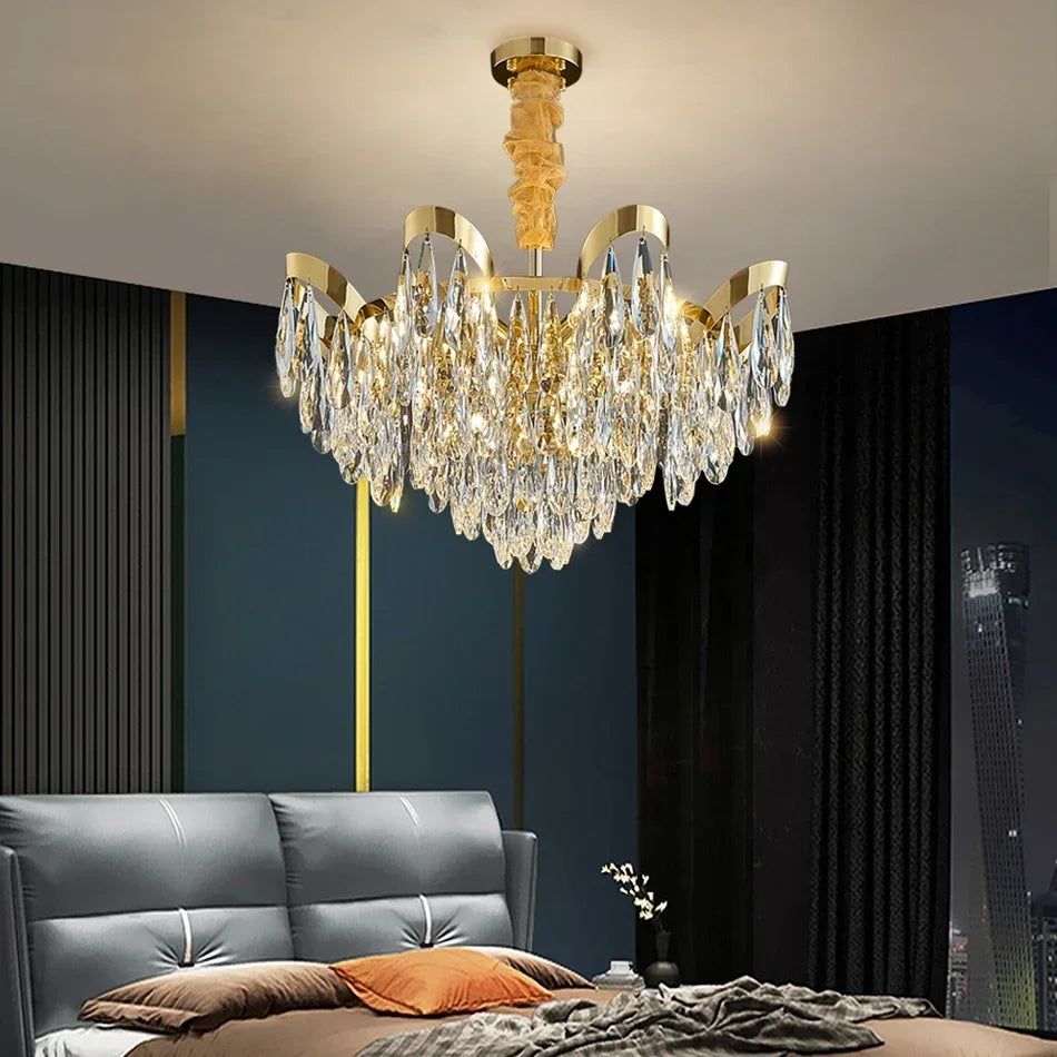lustre cristal moderne doré transparent finition brillante élégant pendeloque chambre salon