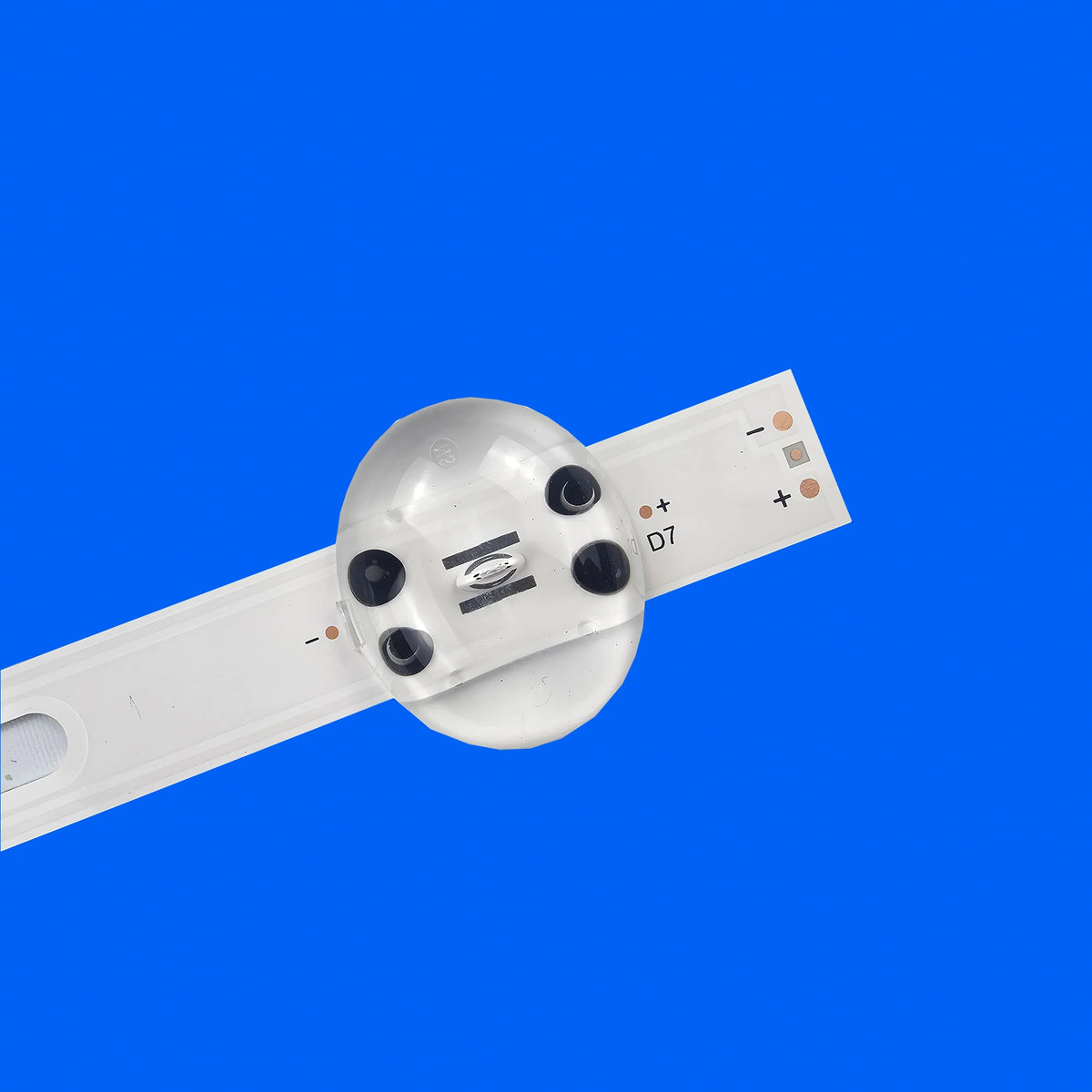 bande lumineuse led adhésive blanche moderne connecteur boutons commande téléviseur blanc