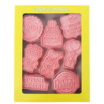 outils pâtisserie emporte pièces biscuits animaux dessin animé cartoon orange vert rose beige