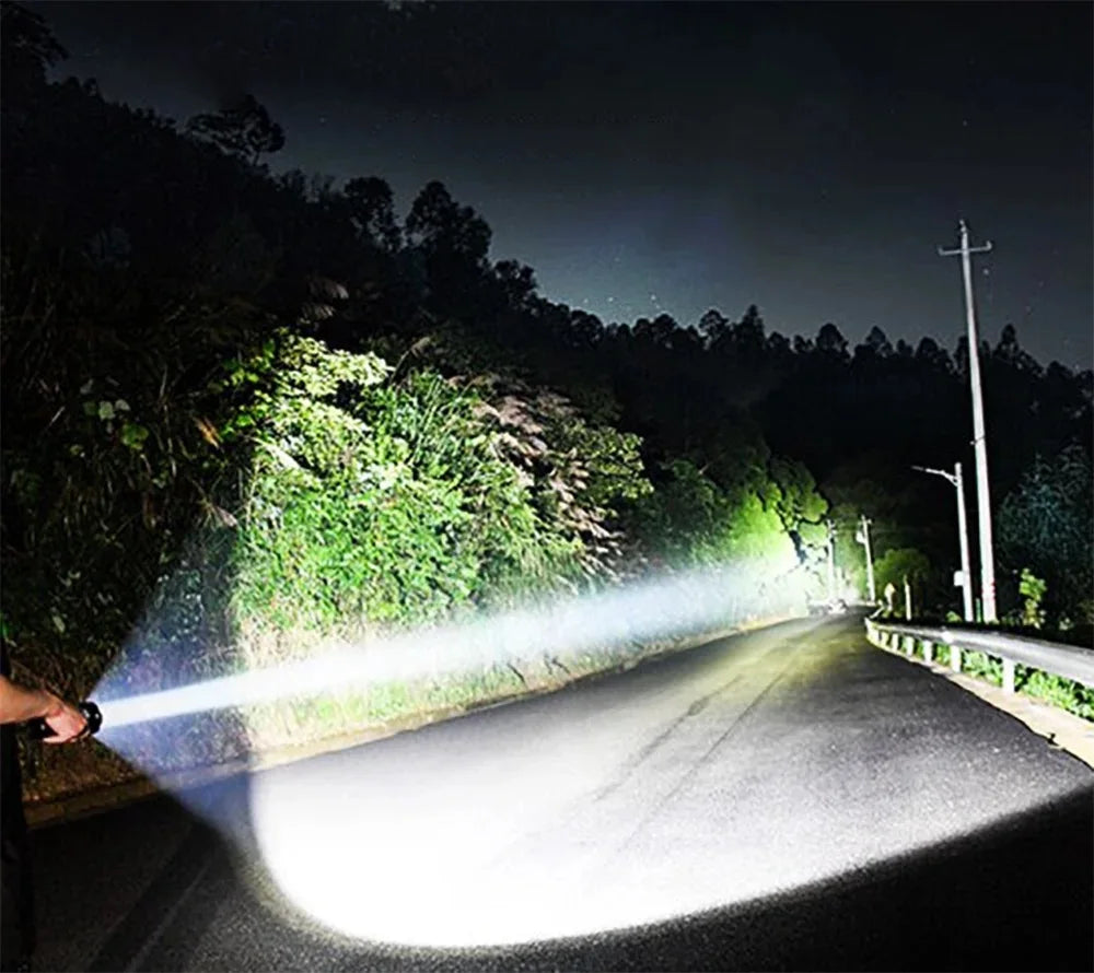lampe torche noire led 98w modes rechargeable usb type robuste camping