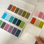 palette pliante peinture aquarelle portable plastique diverses couleurs artistique creatif translucide charnières