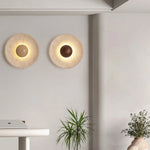 lampe murale pierre naturelle led beige marron foncé texture bois minimaliste fixée mur opaque