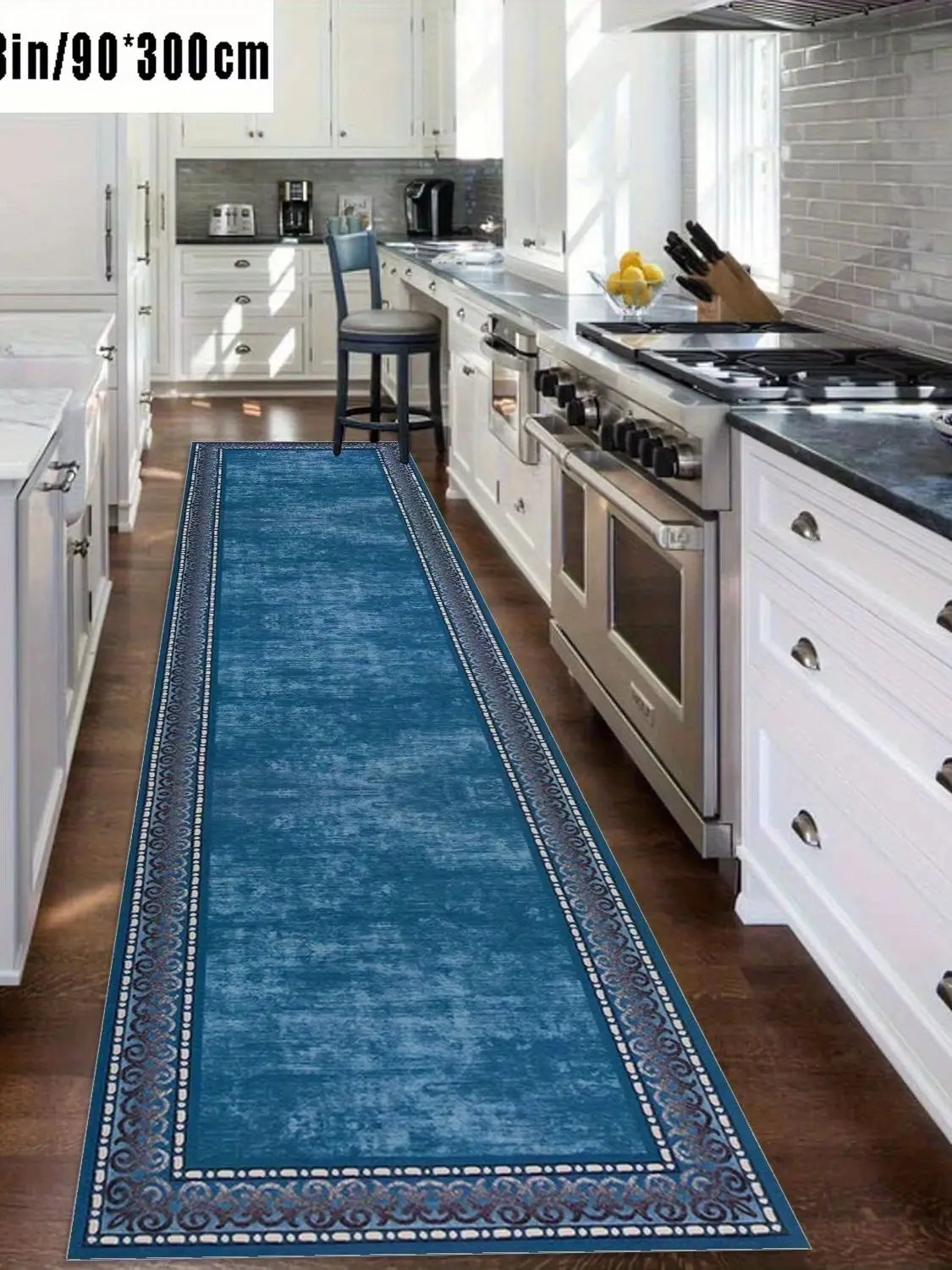 tapis bleu marine velouté motif géométrique salon couloir cuisine résistant intérieur classique vintage