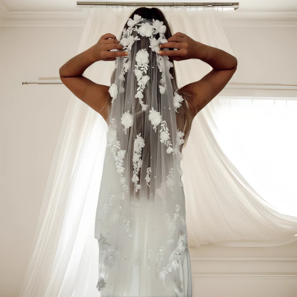 voile mariée tulle transparent fleurs 3d romantique bohème scintillantes blanc ornement floral
