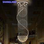 suspension lumineuse moderne cristal transparentes dorées intérieur salon chambrehôtel