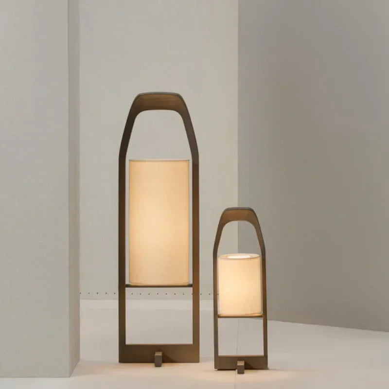 lampe sol led bois marron clair abatjour beige moderne minimaliste pied carré opacité haute