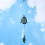 cloches décoratives vintage feuilles suspendues couleurs vert rose blanc jaune aspect métalliqueextérieur jardin balcon