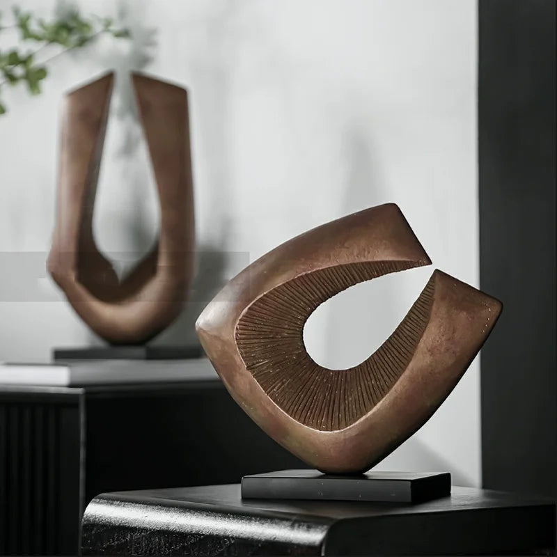 sculpture décorative moderne résine abstraite lignes gravées socle métal noir minimaliste