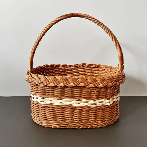 panier osier tressé fin poignée marron clair beige traditionnel rustique rangement stockage portableextérieur