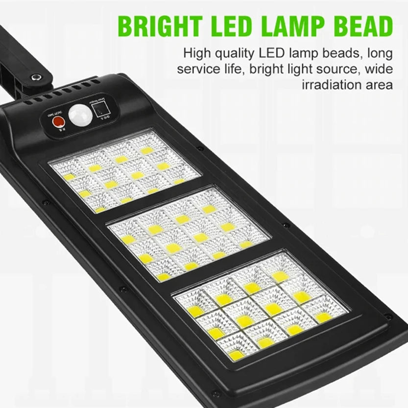 Lampe solaire en fonctionnement avec détecteur de mouvement activé