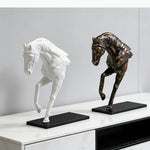 statuette cheval blanc bronze moderne décorative posée socle carré noir animal compagnie